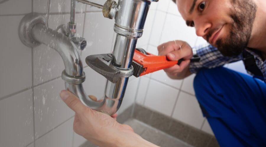 Expert burst pipe repair services in Wheelersburg, OH
